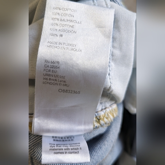 WE THE FREE Jeans, Straight, Distressed, Button Fly, Light Denim, Size 26 - Picture 7 of 8